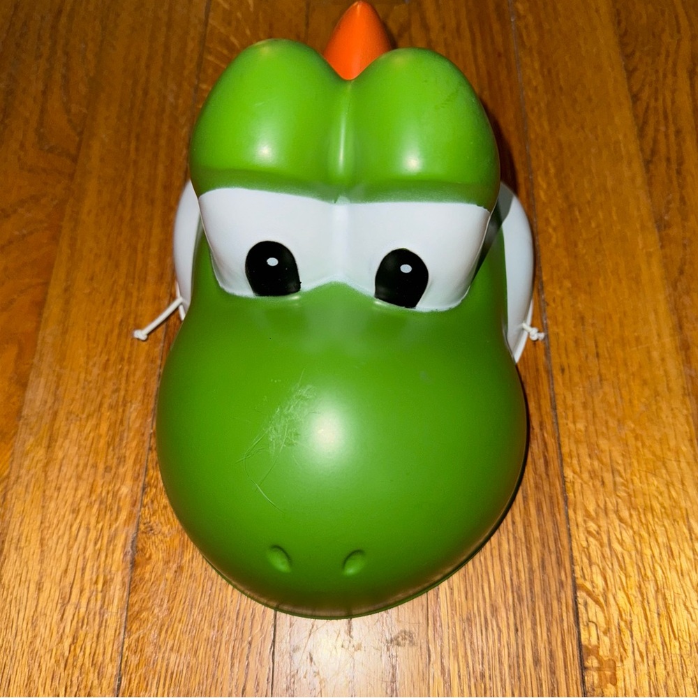Nintendo Super Mario Brothers Adult Yoshi Mask Halloween, Cosplay NWOT